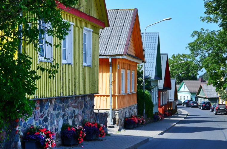 Leedumaa pealinnad ja merevaigurannik